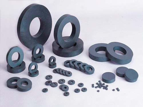 Definition und Eigenschaften von hartem ferritmagnetischem Material