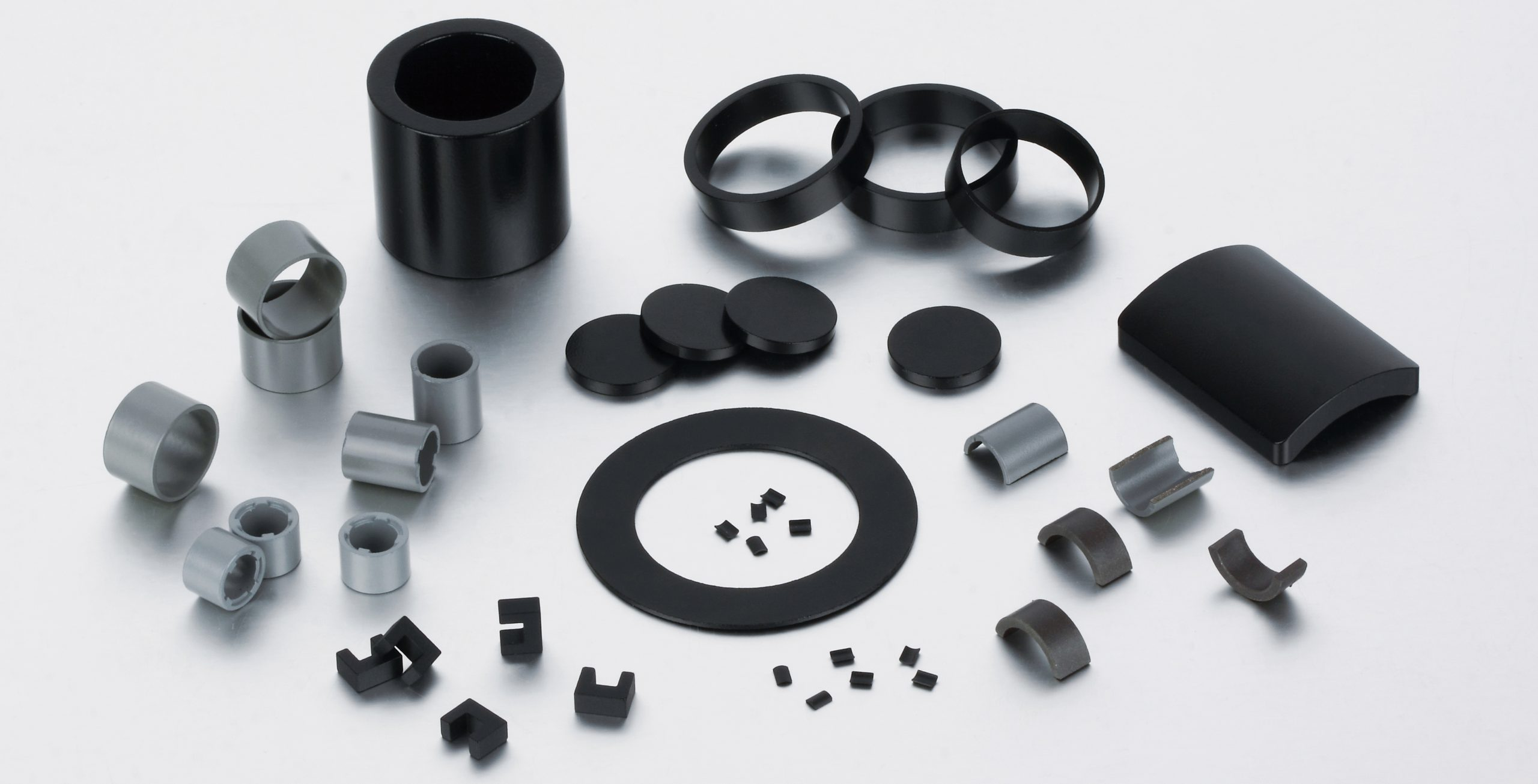 Permanent Magnets vs Electromagnets Key Differences, Pros, Cons, and Applications