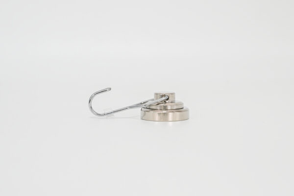 How to Choose a Pot Magnet for Industrial Holding & Mounting Applications | 2026 Guide 2 Pot magnet with hook for industrial holding and mounting